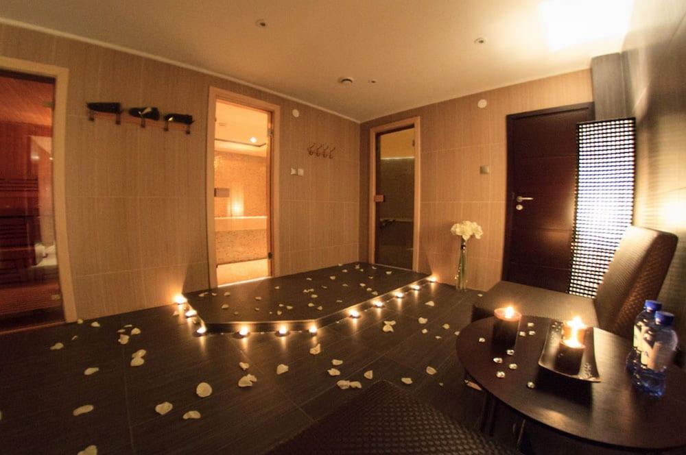 Donatello Boutique Hotel Almati Kültér fotó
