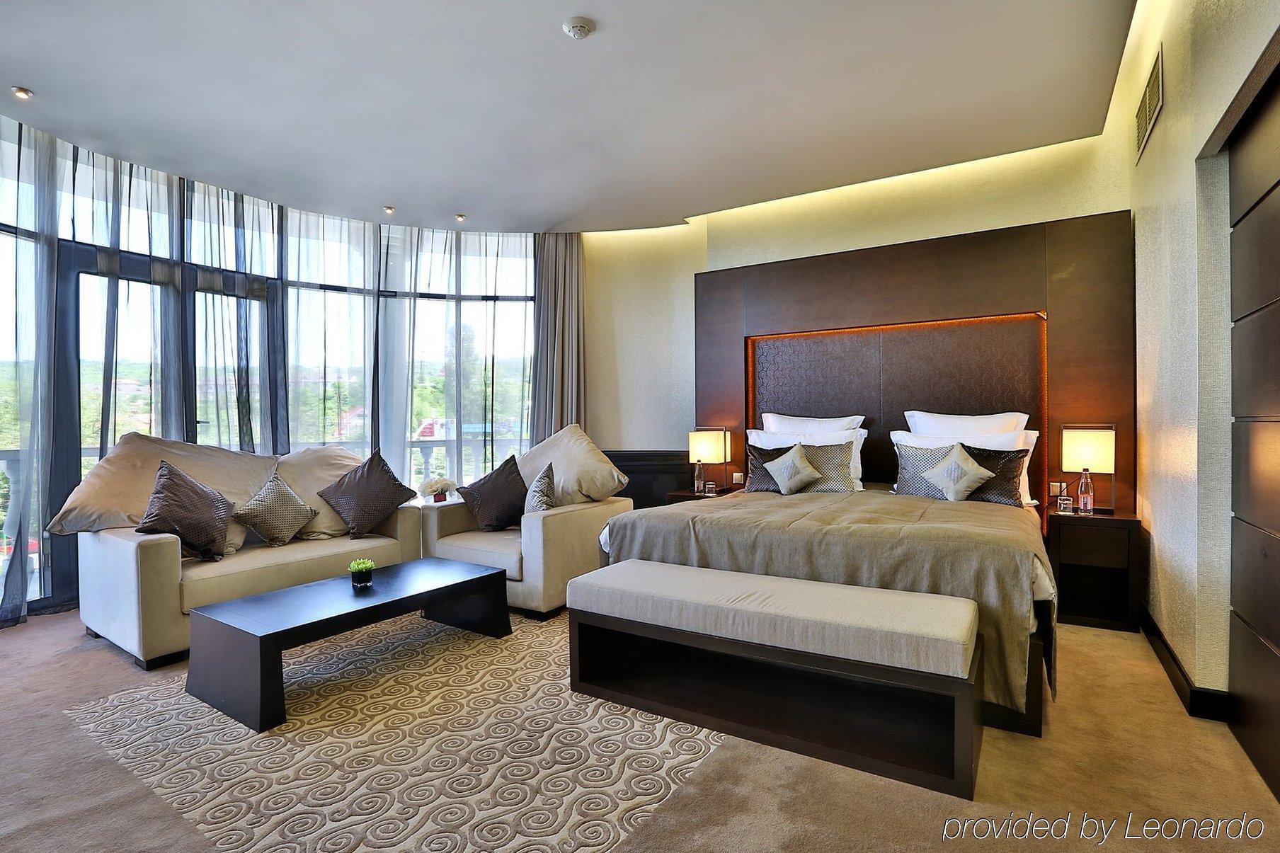 Donatello Boutique Hotel Almati Kültér fotó