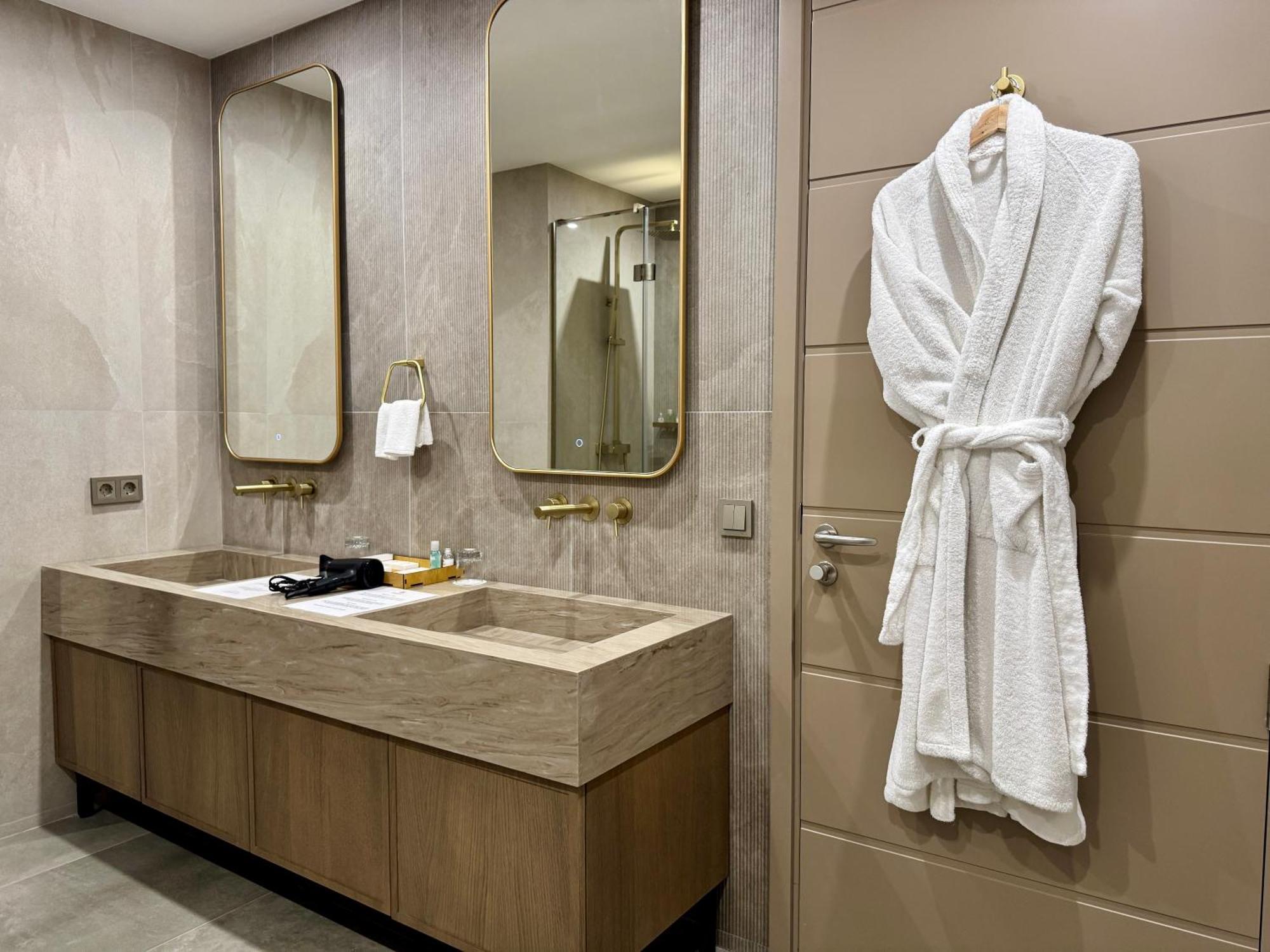 Donatello Boutique Hotel Almati Kültér fotó