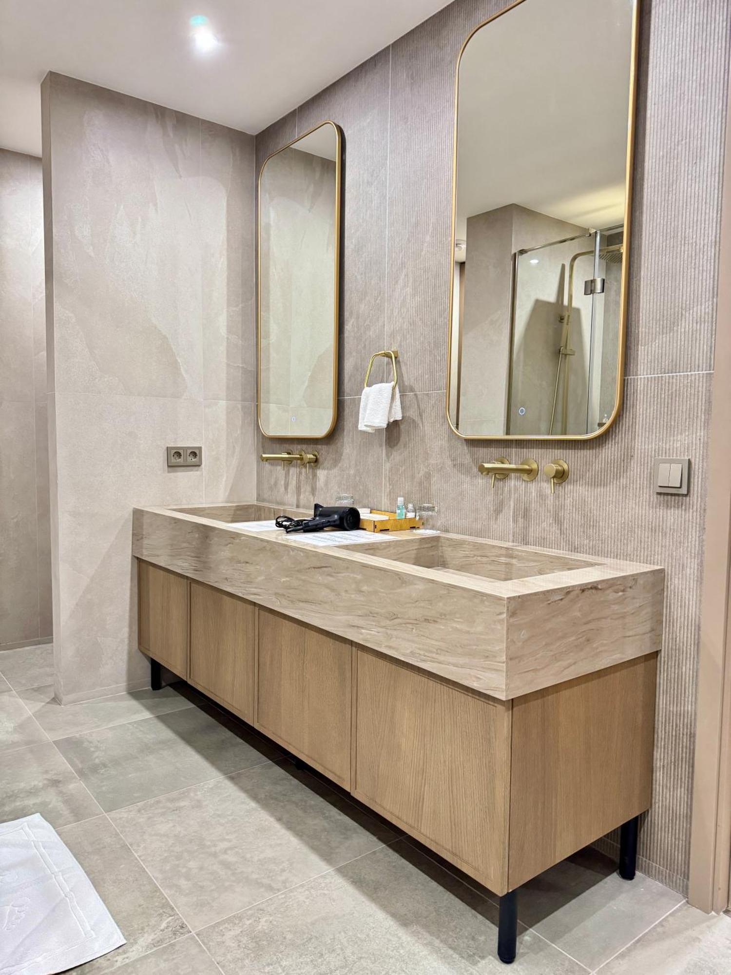 Donatello Boutique Hotel Almati Kültér fotó