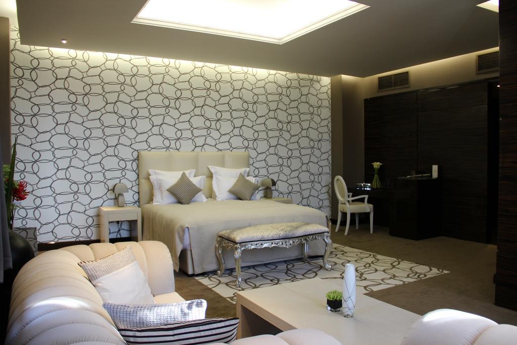 Donatello Boutique Hotel Almati Szoba fotó